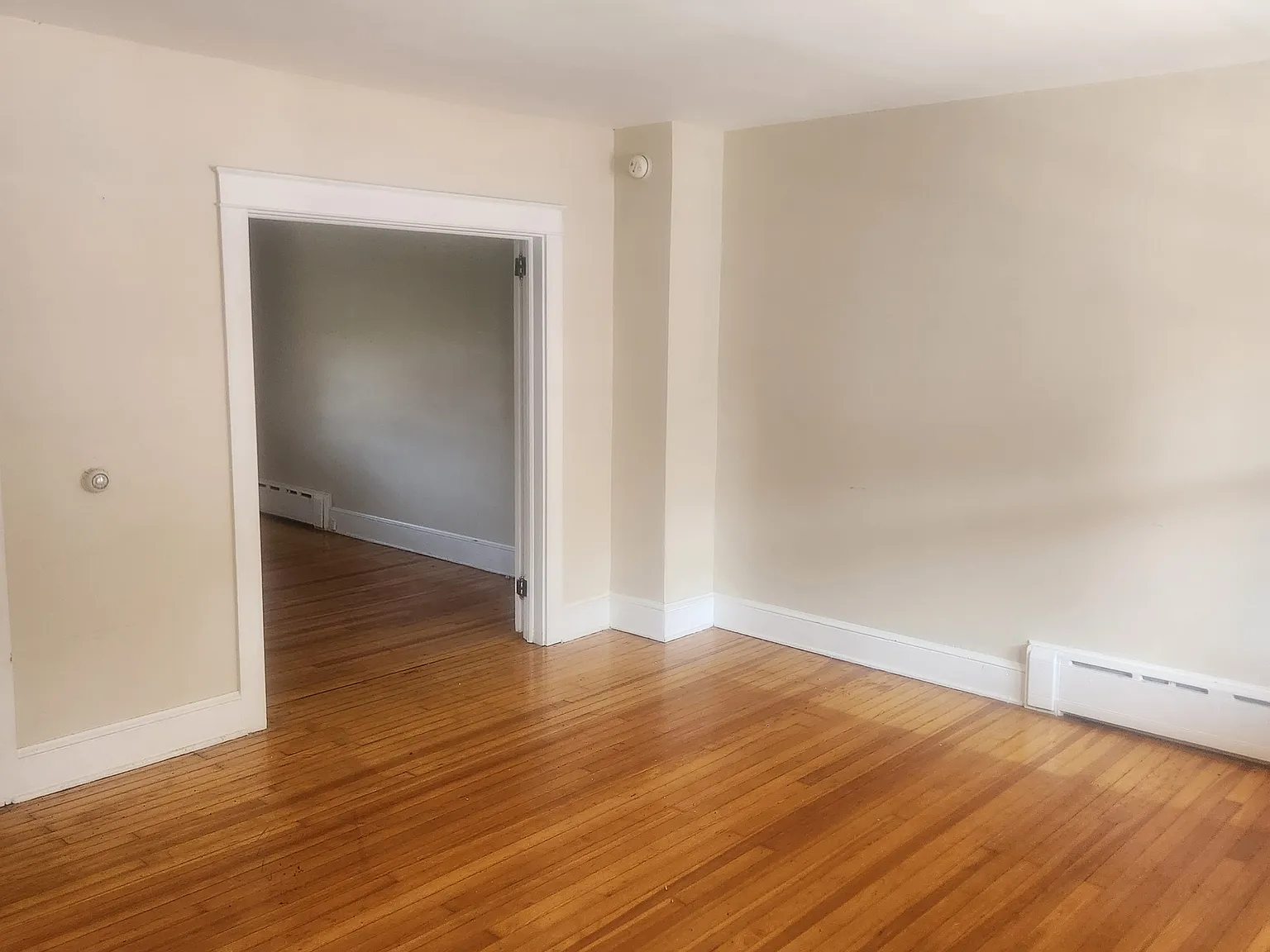 3 bed, 1140 sqft, $1,795 — Photo 3