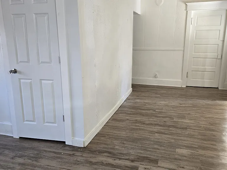 332 W Coler St #4 — Photo 9