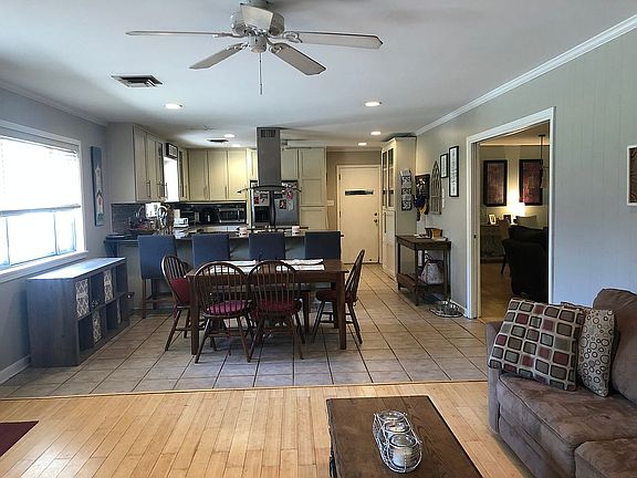5th image of 109 W Meadowbrook Dr