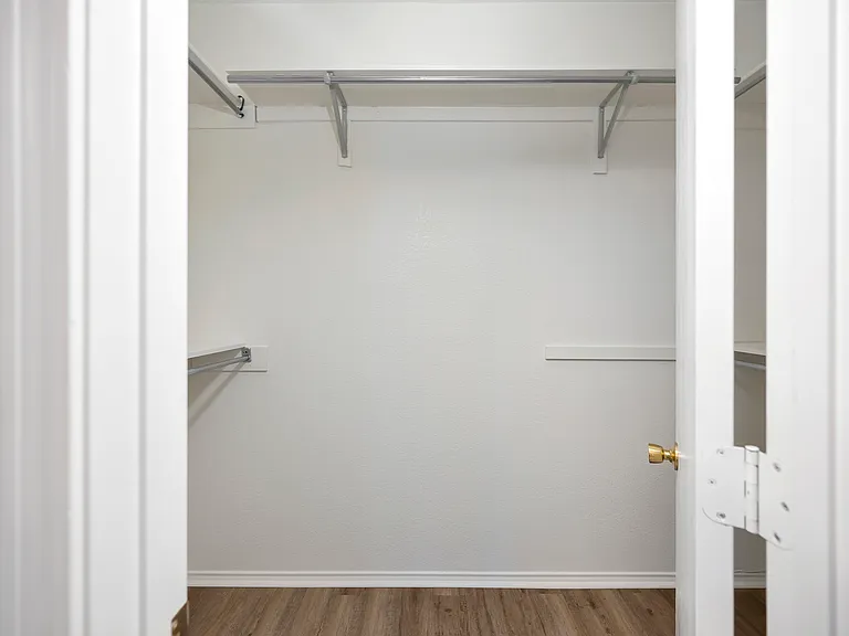 4144 Capstone Dr — Photo 16