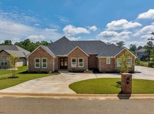 300 Wilsons Creek Bnd, Bonaire, GA 31005