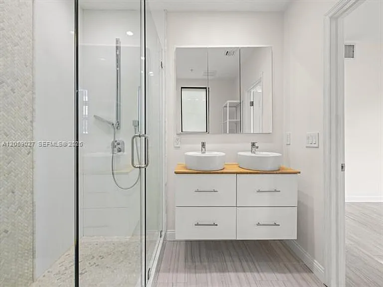 5864 SW 74th Ter — Photo 19