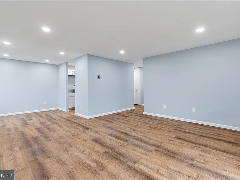 4520 King St #601 — Photo 21