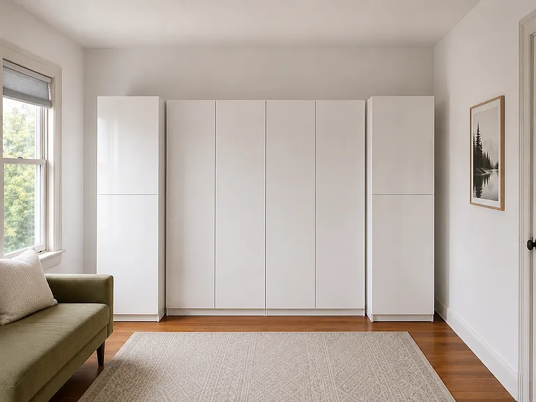 Primary bedroom - multiple closets