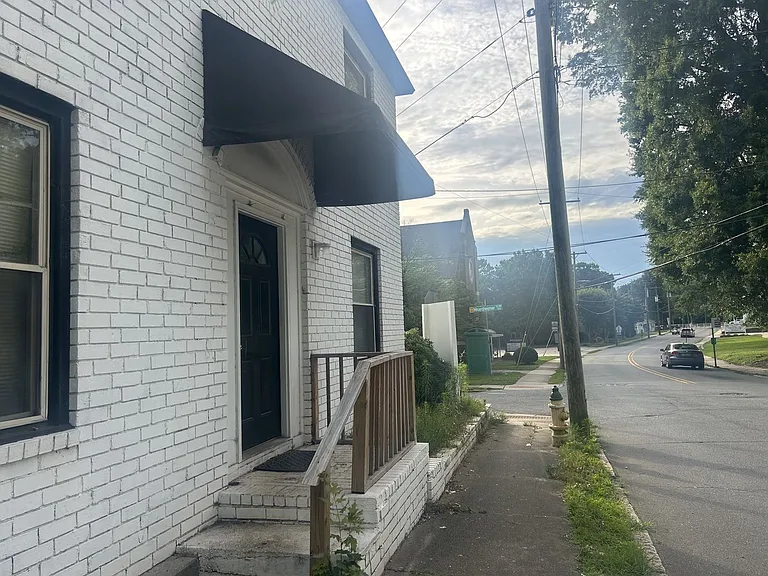 393 Kerr St NW — Photo 9