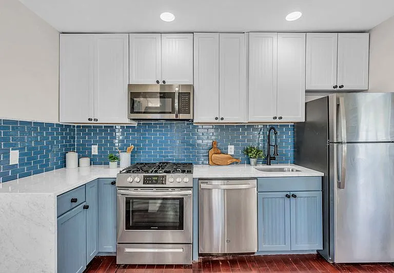 37 Shrewsbury Ave — Photo 10