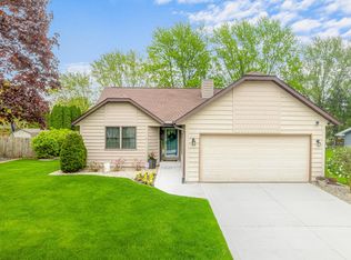 3202 Parker Dr, Valparaiso, IN 46383