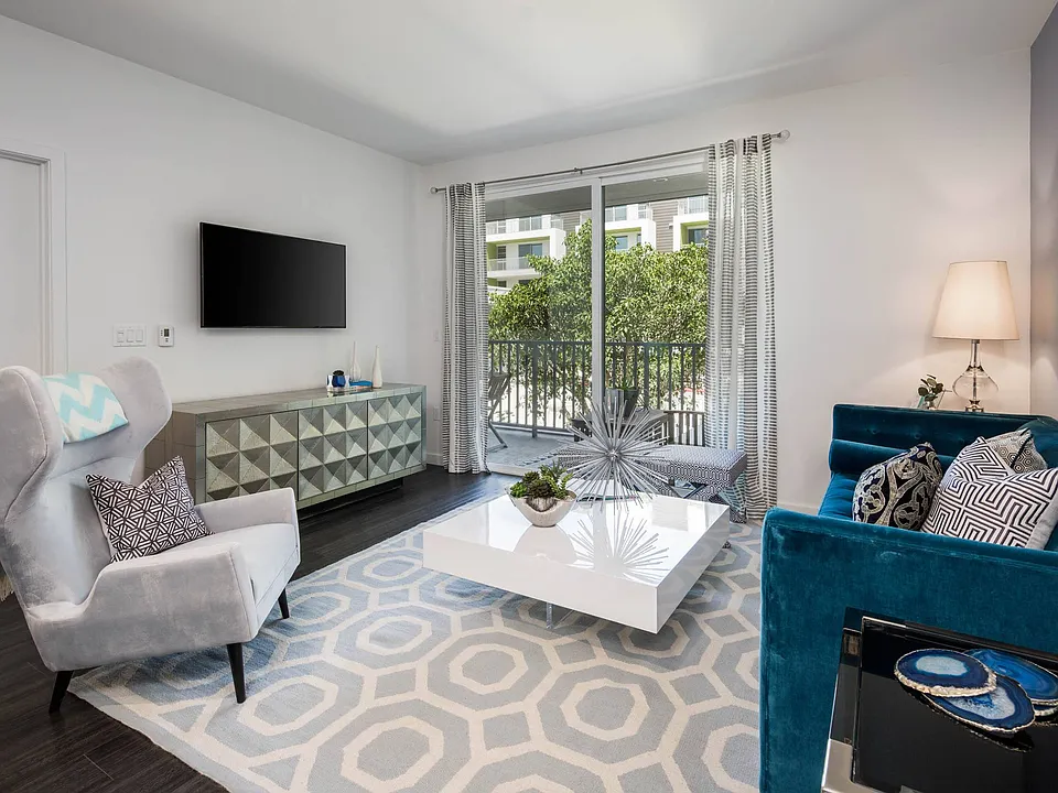 Domain WeHo