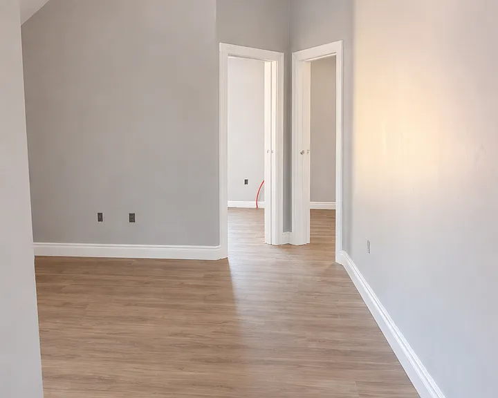 31 Marble Ave — Photo 9