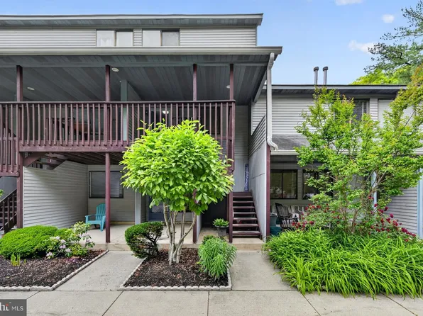 503 Barclay Walk, Cherry Hill, NJ 08034