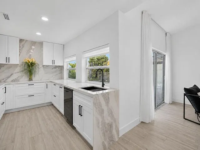 16709 SW 5th Ct — Photo 14