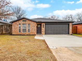 1117 Glen Creek Dr, Mansfield, TX 76063