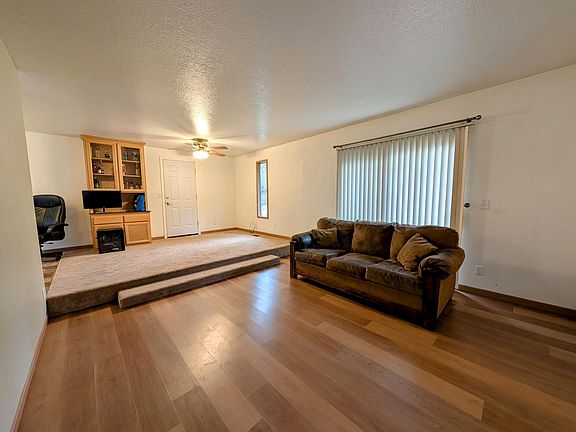 5th image of 1661 NE Terrace Dr
