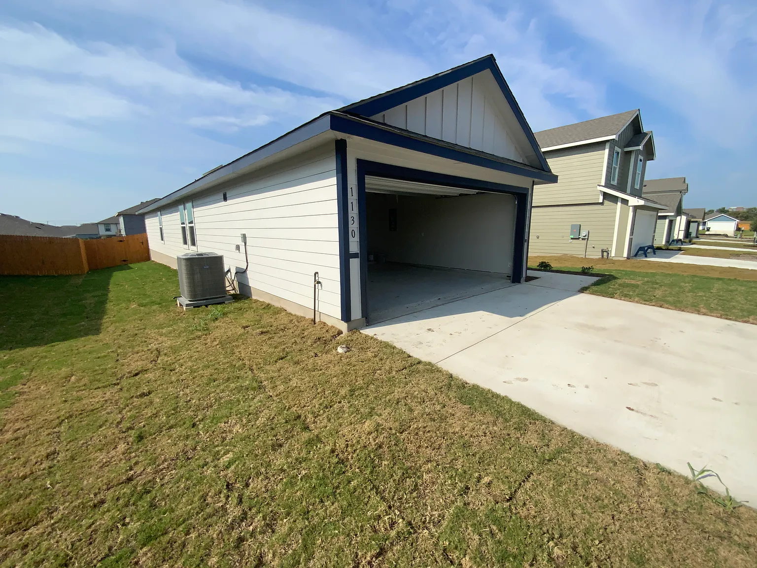 4 bed, 1572 sqft, $1,800 — Photo 3