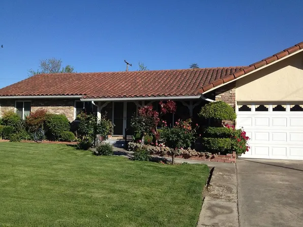 7722 Woodside Dr, Stockton, CA 95207
