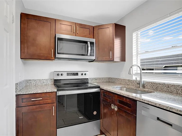 4100 Pershing Pointe Pl #3 — Photo 9