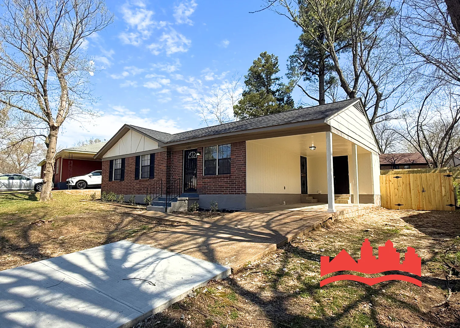 One Month Free! Welcome To 5286 Broken Oak Drive! — Photo 3