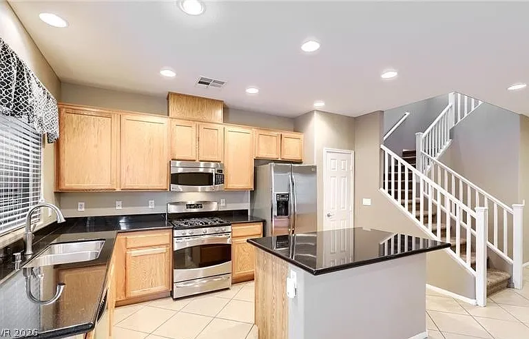 965 Chestnut Chase St — Photo 11