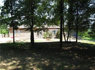 1355 Twin Ck Rd, Charlotte, TN 37036