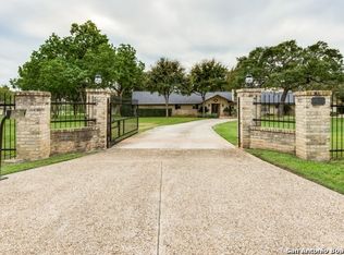 104 Powderhorn Trl, San Antonio, TX 78232