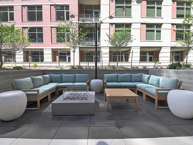 Outdoor lounge with fire pit