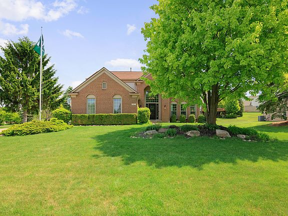 3rd image of 4923 Lexington Ct