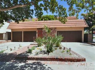 10905 Peach Grove St APT 2, North Hollywood, CA 91601