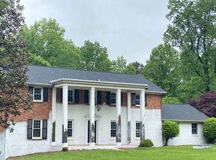 104 Crest Hill Rd, Jamestown, NC 27282