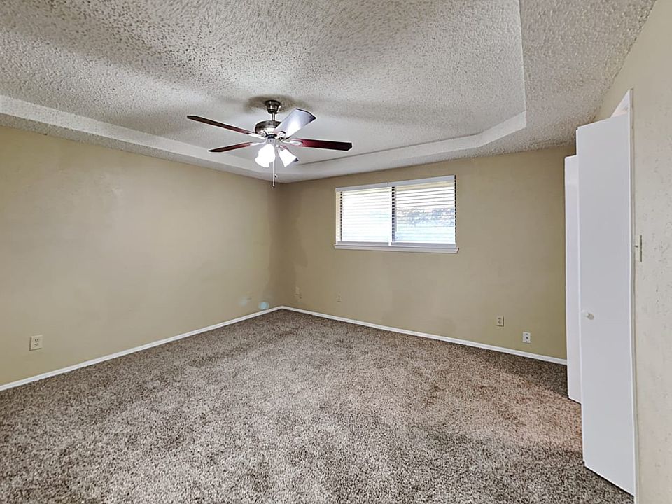 1st image of 420 Newcastle Dr