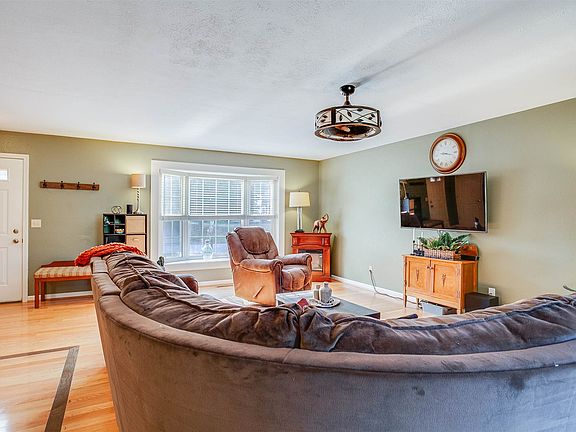 5th image of 52151 Cloister Ct