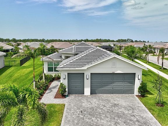 3rd image of 13001 SW Brook View Terrace