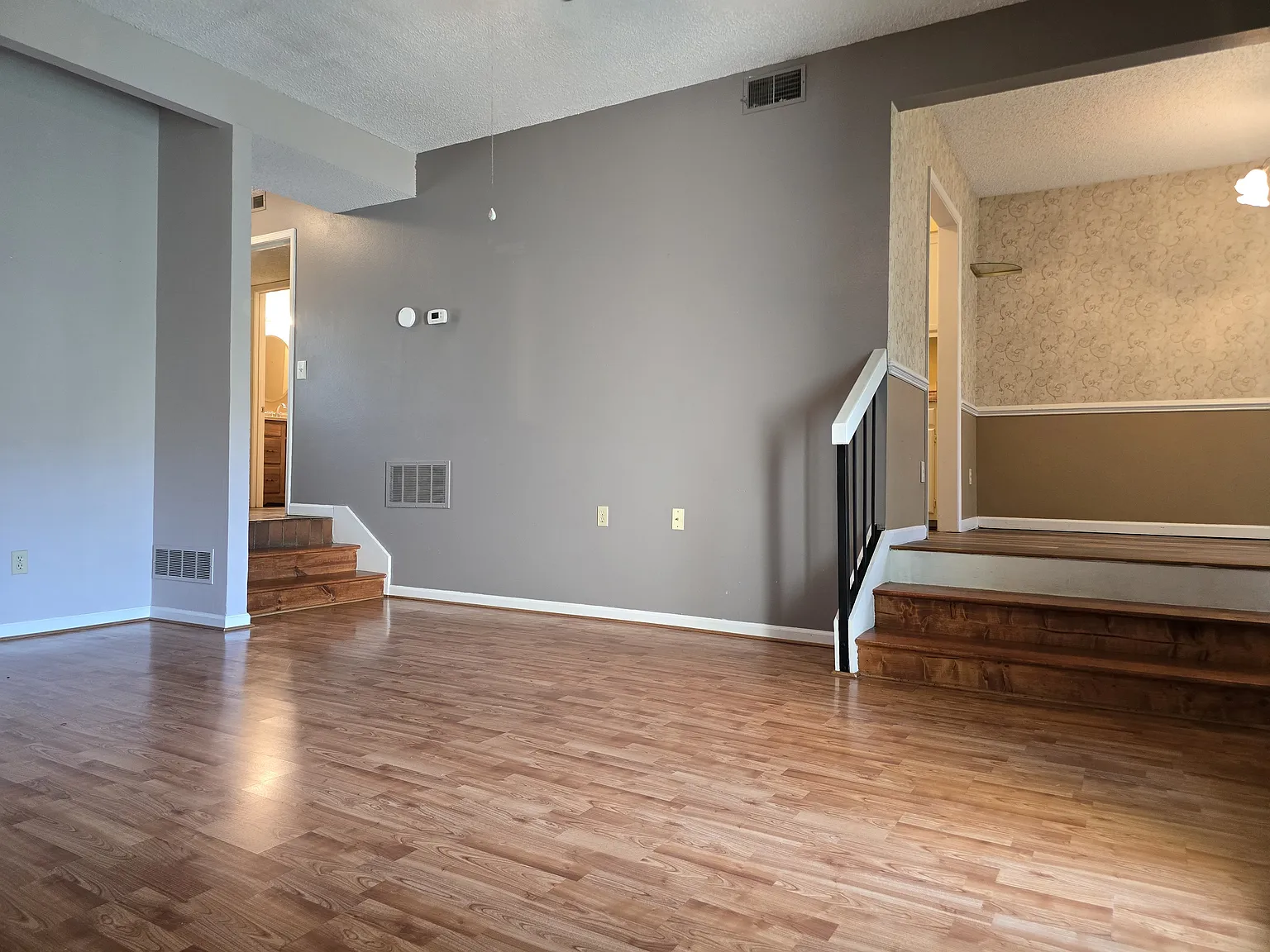 2 bed, 1.5 bath, 1400 sqft, $1,575 — Photo 3