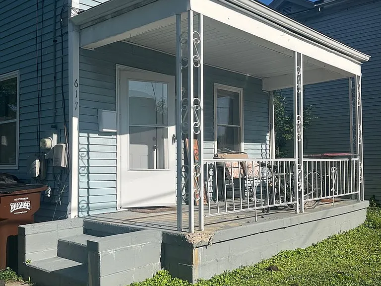 617 Van Roberts Pl — Photo 4