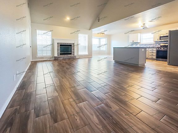 3rd image of 202 E Juneau Pl