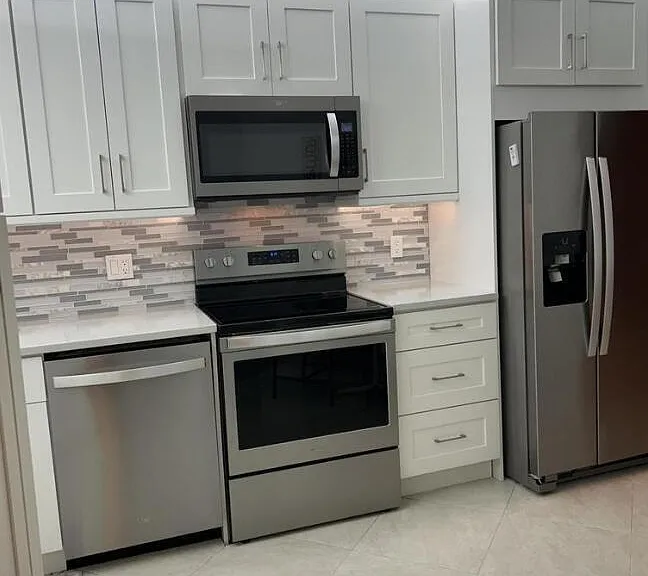 5851 Camino Del Sol #203 — Photo 4
