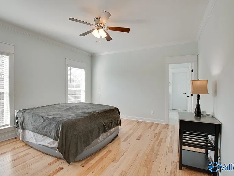 1405 Stevens Ave NE — Photo 17