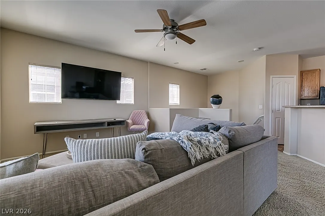 2 bed, 2.0 bath, 1220 sqft, $1,899 — Photo 2
