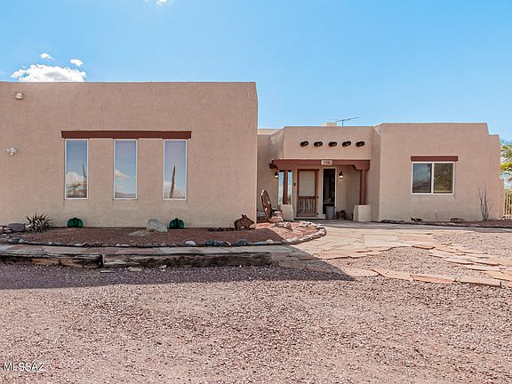 3rd image of 3140 E Cardenas Dr