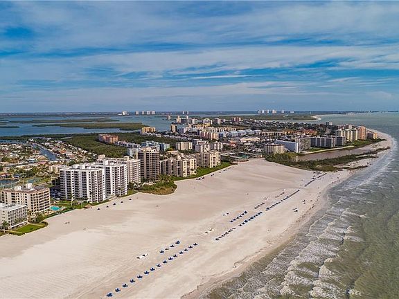 4th image of 6620 Estero Blvd #405