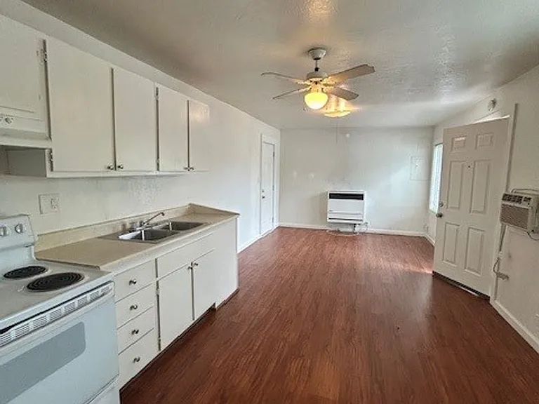 205 Cherry Ave — Photo 4