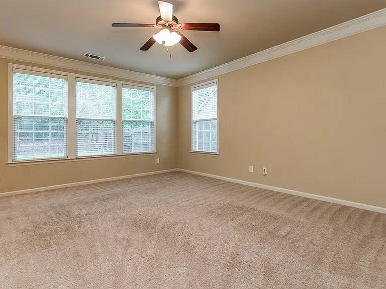 3925 Village Estates Ct — Photo 4