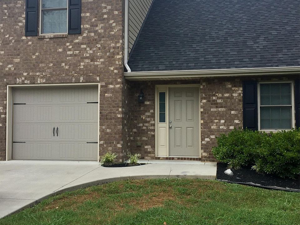 1st image of 431 Eagle Brook Dr #1