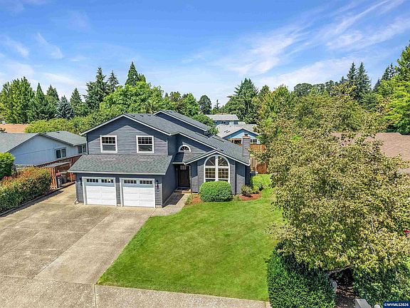 3rd image of 1040 SW Tall Oaks Dr
