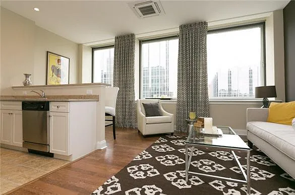 201 Stanwix — Photo 9