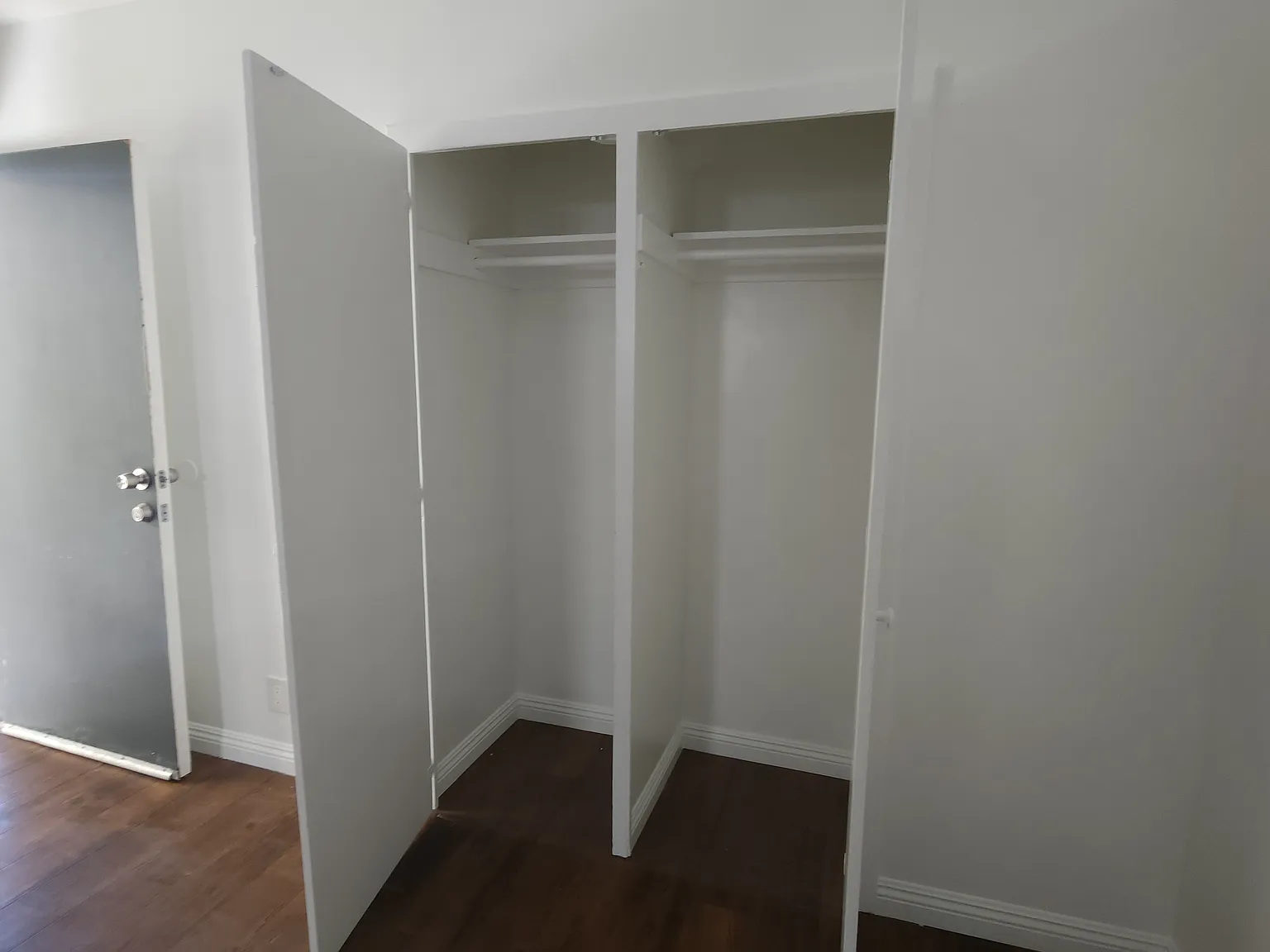 2 bed, 650 sqft, $2,450 — Photo 3