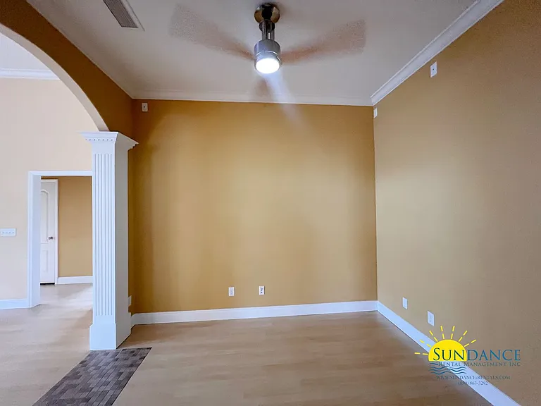 1548 Venice Ave — Photo 10