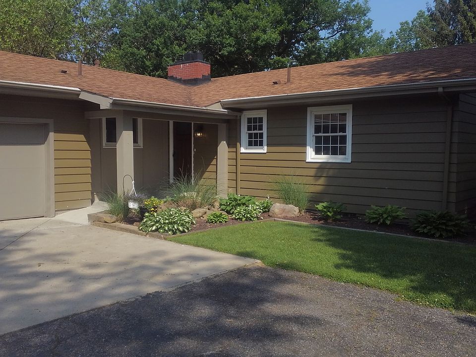 1st image of 170 Greenridge Dr