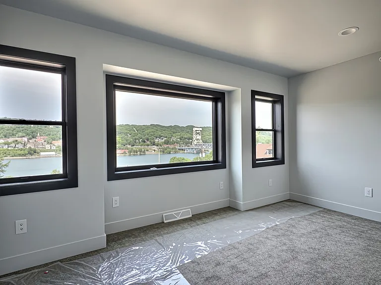 401 Memorial Rd #4 — Photo 10