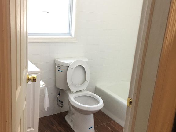 3rd image of 355 2nd St