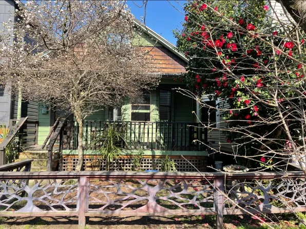 2123 NW Hoyt St, Portland, OR 97210